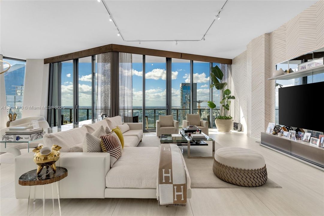 For Sale: $23,800,000 (6 beds, 6 baths, 10338 Square Feet)