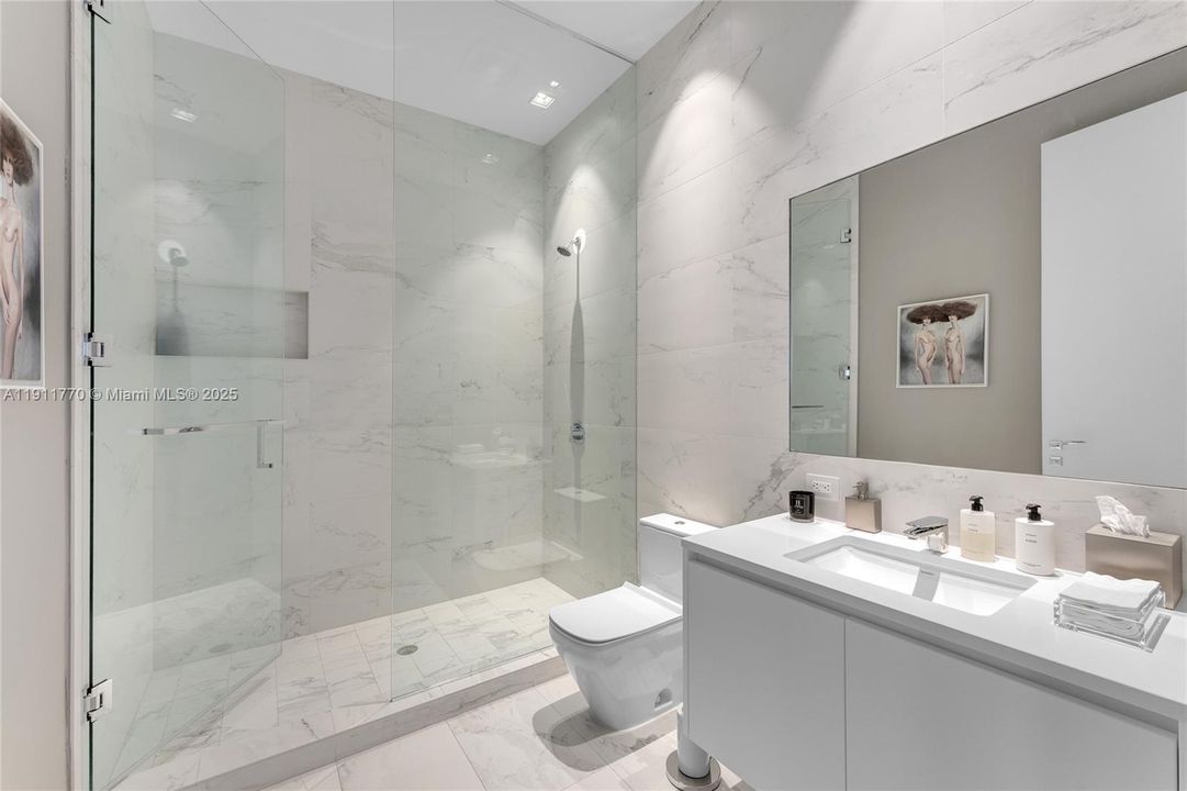 For Sale: $23,800,000 (6 beds, 6 baths, 10338 Square Feet)