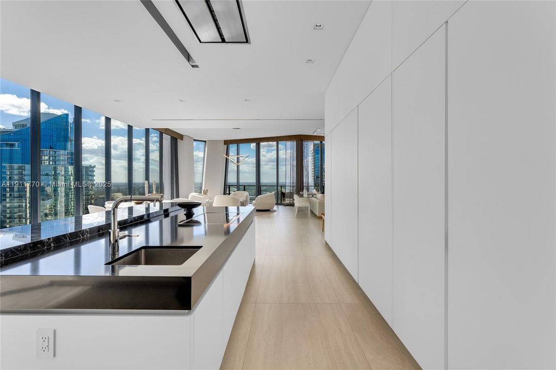 For Sale: $23,800,000 (6 beds, 6 baths, 10338 Square Feet)