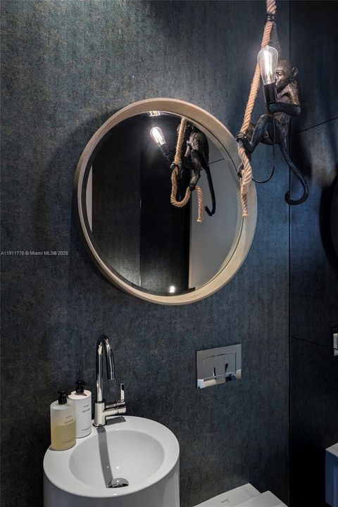 For Sale: $23,800,000 (6 beds, 6 baths, 10338 Square Feet)