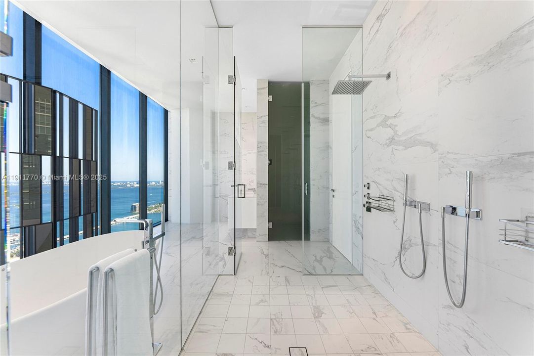 For Sale: $23,800,000 (6 beds, 6 baths, 10338 Square Feet)