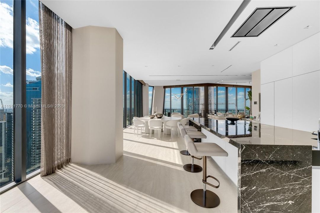 For Sale: $23,800,000 (6 beds, 6 baths, 10338 Square Feet)