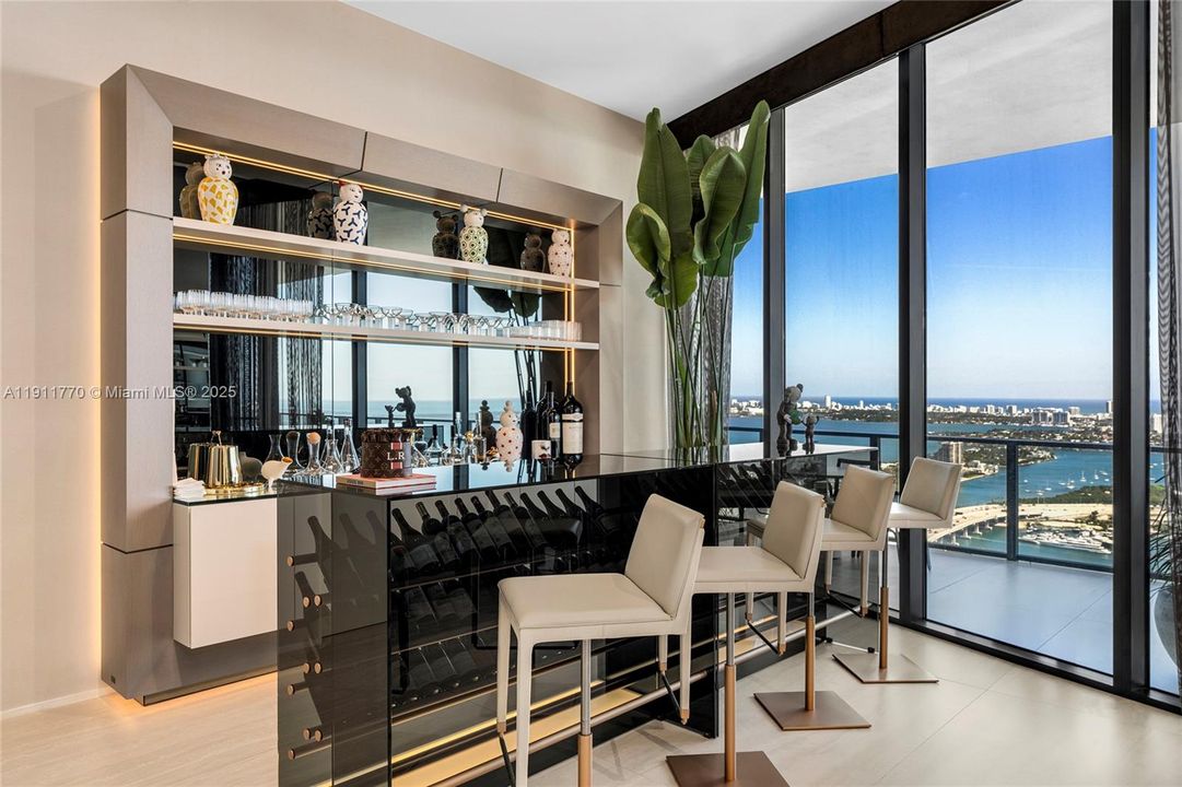 For Sale: $23,800,000 (6 beds, 6 baths, 10338 Square Feet)