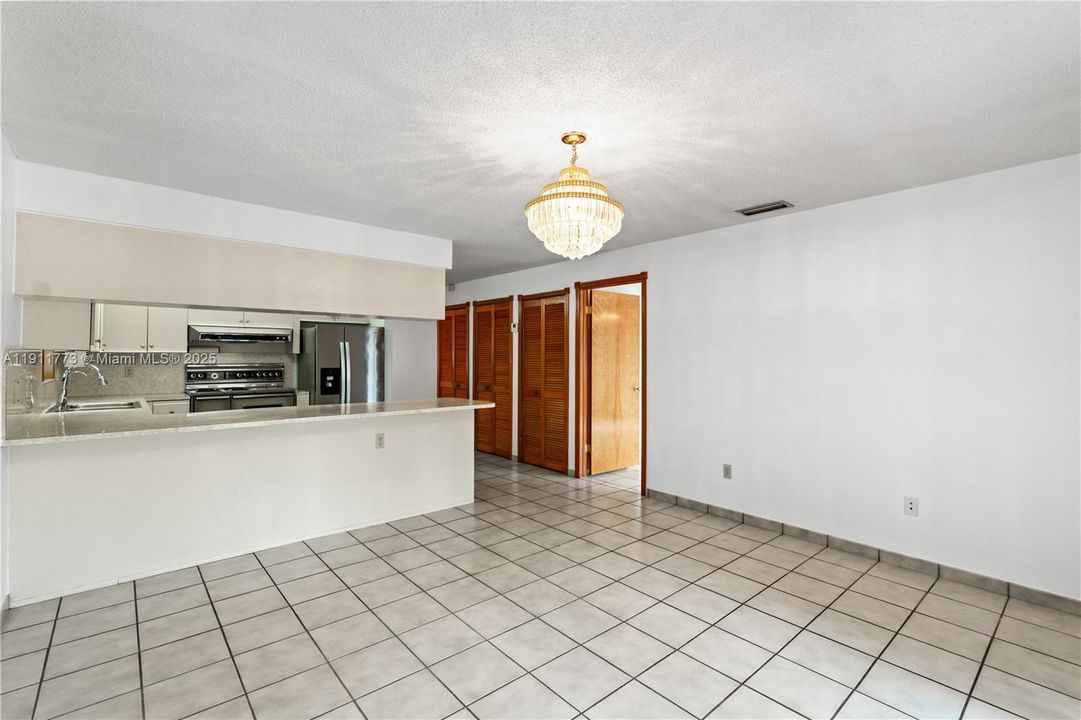 Active With Contract: $599,900 (3 beds, 2 baths, 1550 Square Feet)