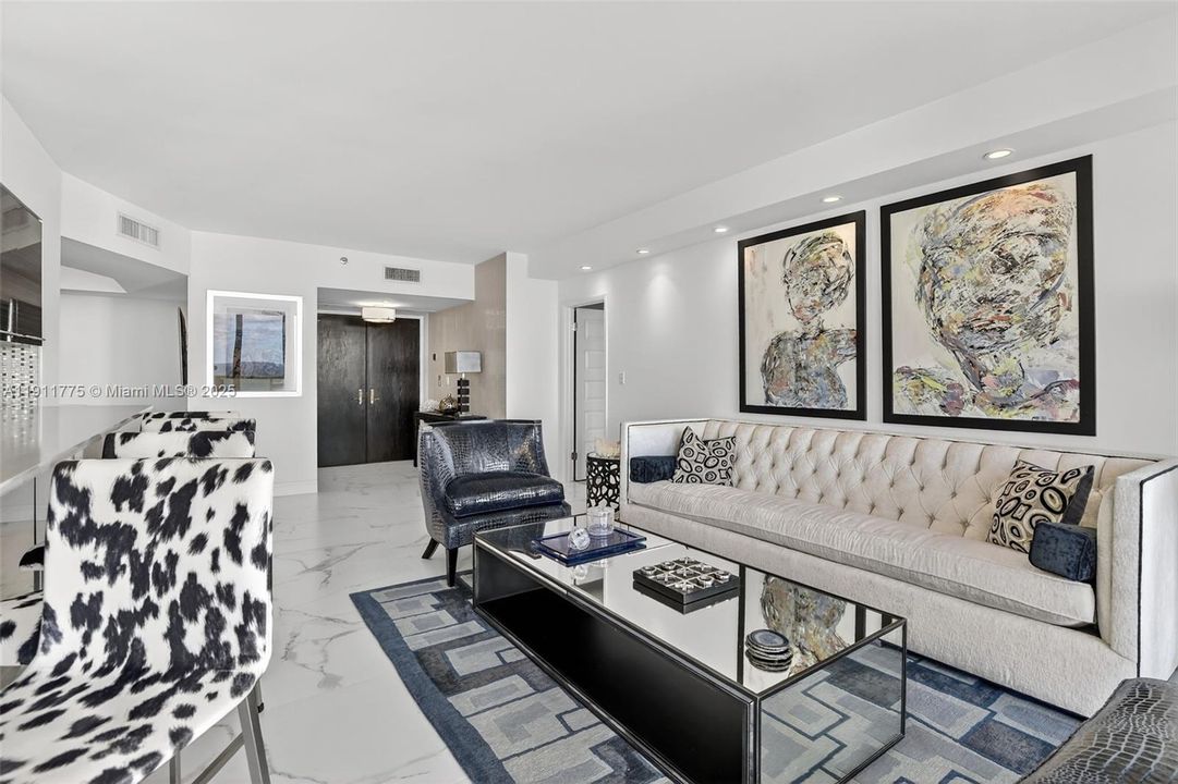 For Sale: $765,000 (2 beds, 2 baths, 1560 Square Feet)