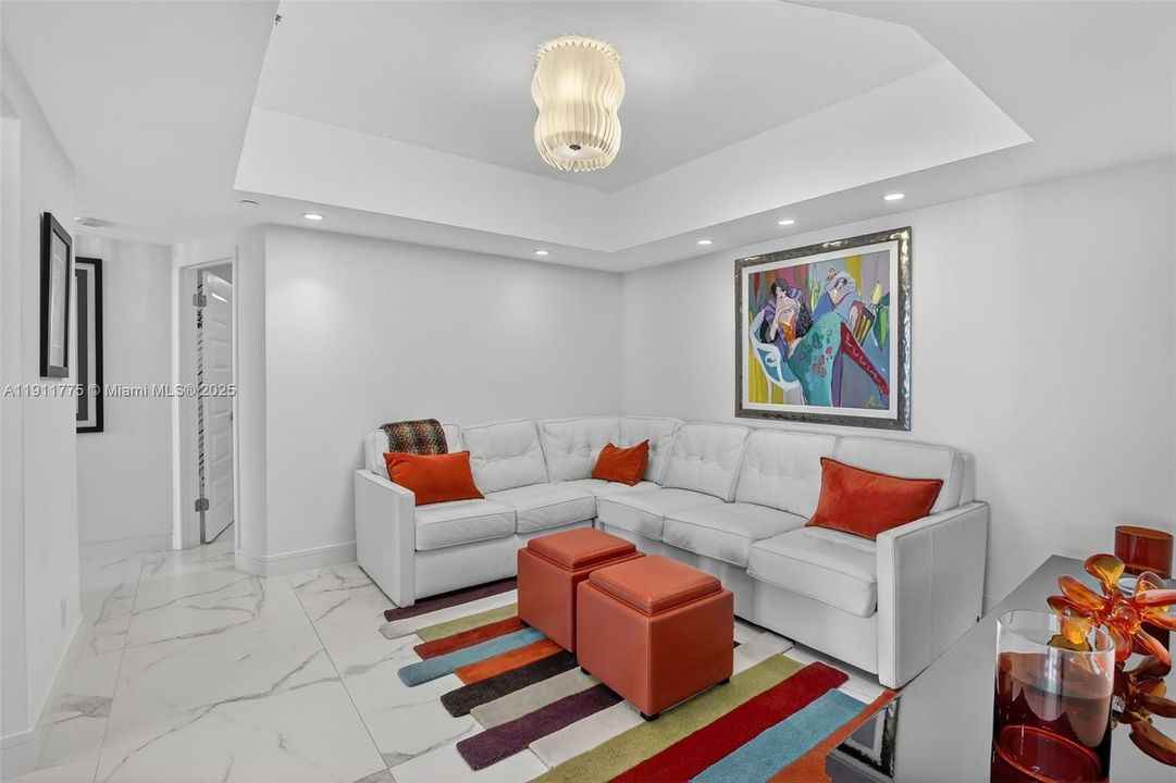 For Sale: $765,000 (2 beds, 2 baths, 1560 Square Feet)