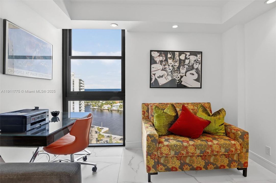 For Sale: $765,000 (2 beds, 2 baths, 1560 Square Feet)