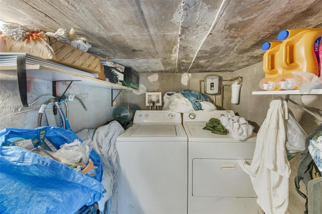 На продажу: $749,000 (0 спален, 0 ванн, 1832 Квадратных фут)