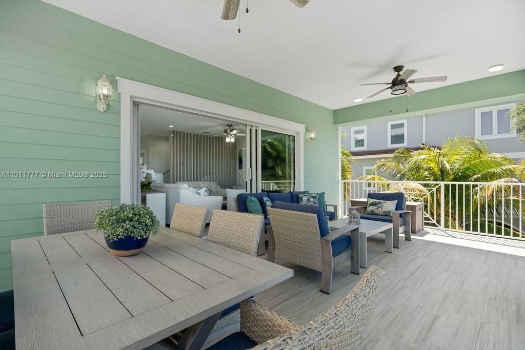 出租: $14,000 (5 贝兹, 4 浴室, 6252 平方英尺)