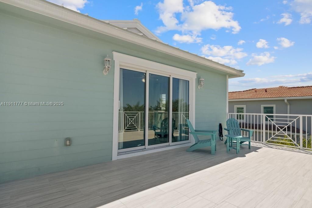 出租: $14,000 (5 贝兹, 4 浴室, 6252 平方英尺)