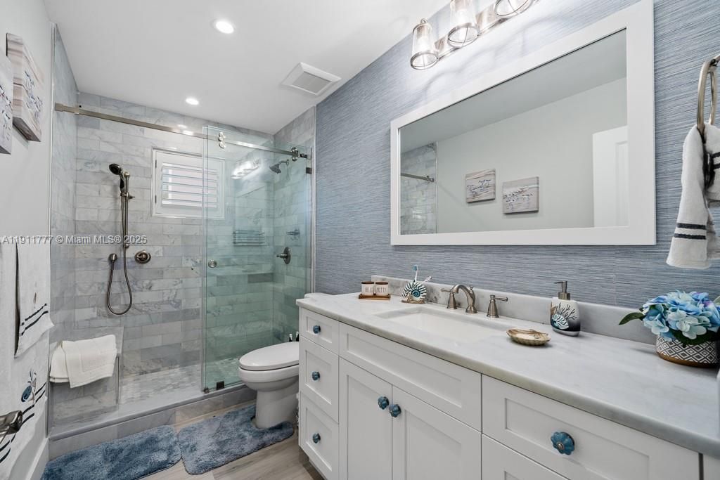 出租: $14,000 (5 贝兹, 4 浴室, 6252 平方英尺)