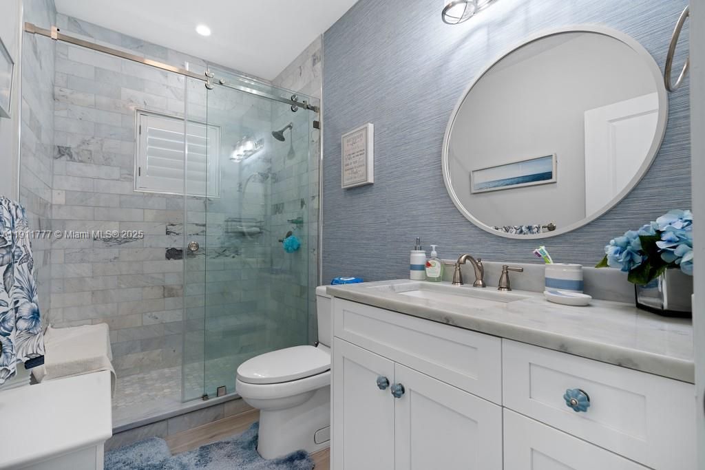 出租: $14,000 (5 贝兹, 4 浴室, 6252 平方英尺)