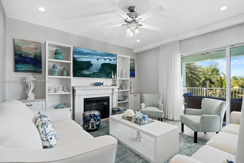 出租: $14,000 (5 贝兹, 4 浴室, 6252 平方英尺)