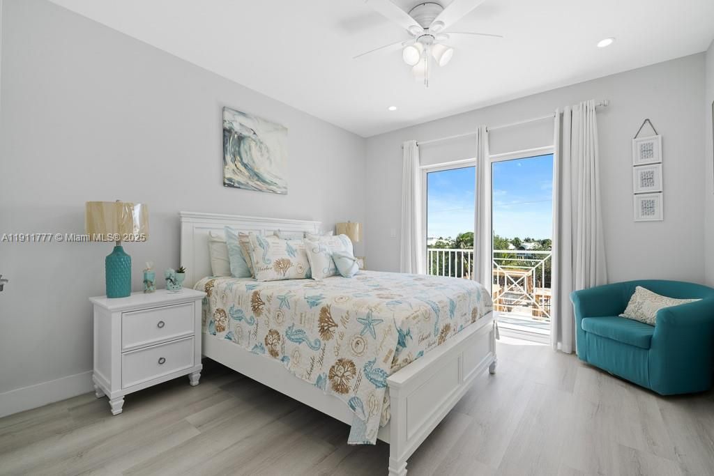 出租: $14,000 (5 贝兹, 4 浴室, 6252 平方英尺)