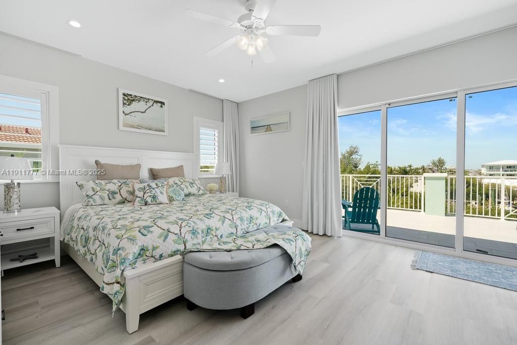 出租: $14,000 (5 贝兹, 4 浴室, 6252 平方英尺)