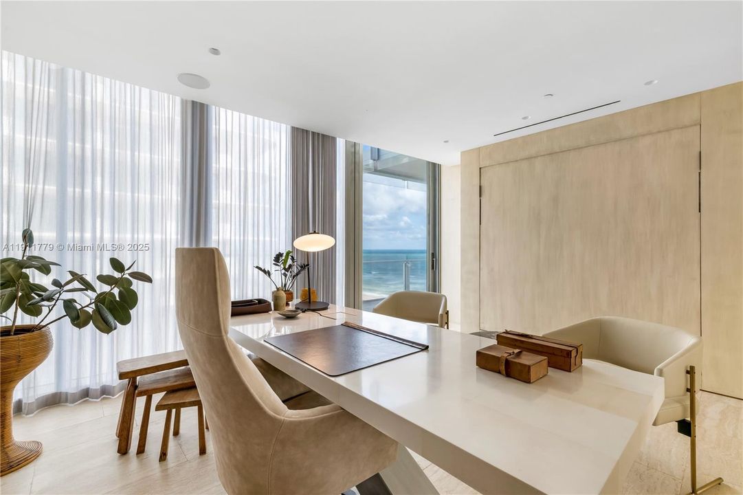 For Sale: $31,500,000 (4 beds, 4 baths, 5321 Square Feet)