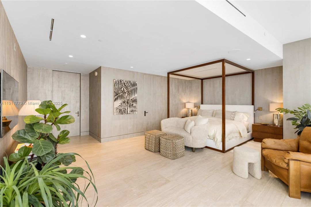 For Sale: $31,500,000 (4 beds, 4 baths, 5321 Square Feet)