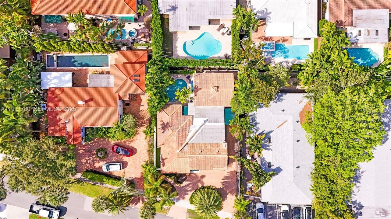 En Renta: $8,500 (4 camas, 4 baños, 2525 Pies cuadrados)