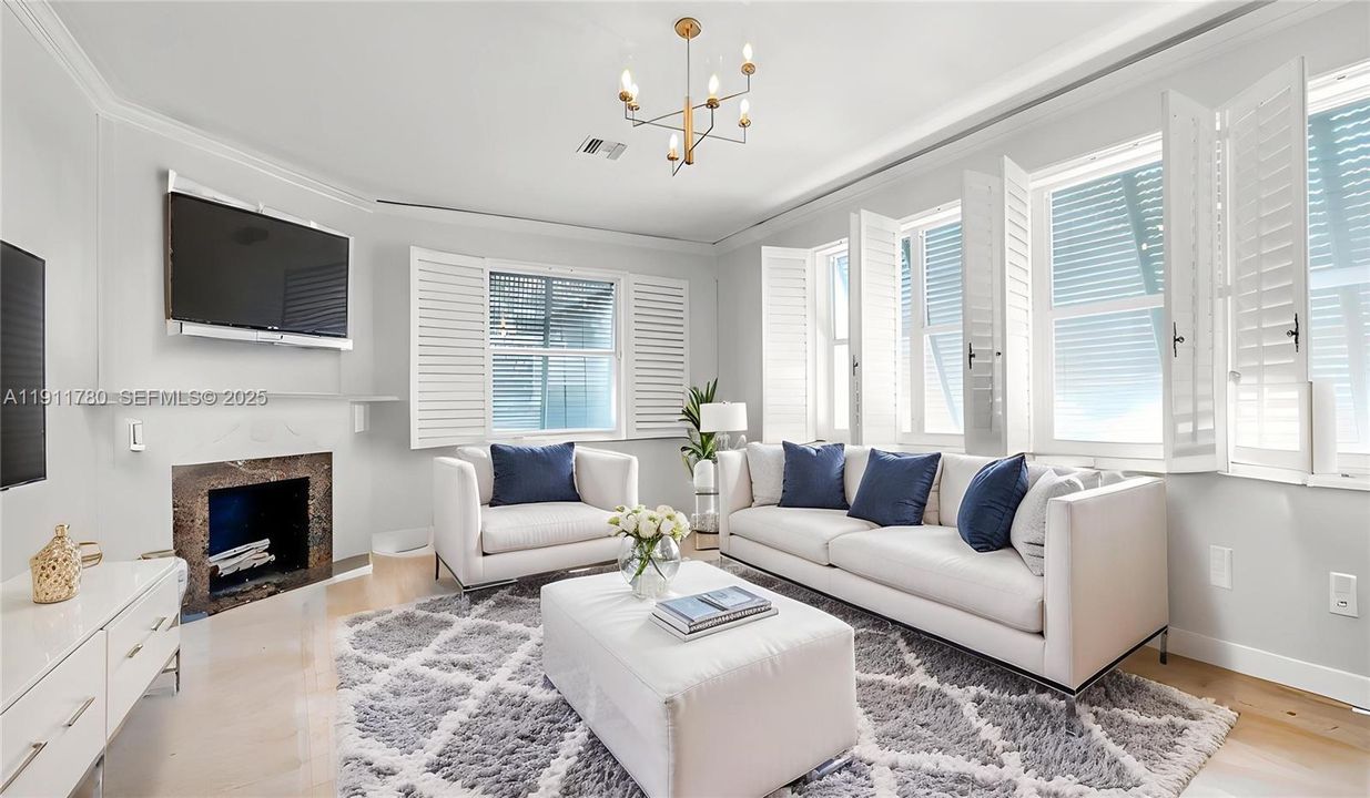 En Renta: $8,500 (4 camas, 4 baños, 2525 Pies cuadrados)