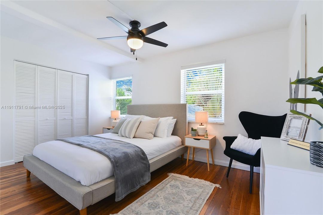 待售: $549,000 (0 贝兹, 0 浴室, 1021 平方英尺)