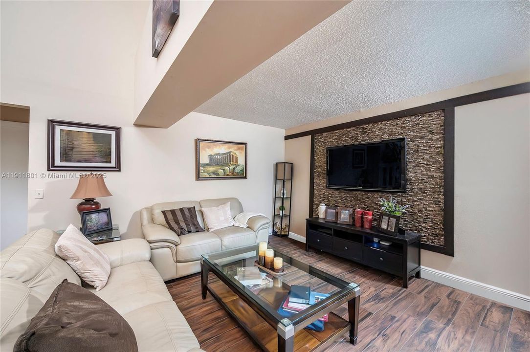 Active With Contract: $450,000 (3 beds, 2 baths, 1340 Square Feet)