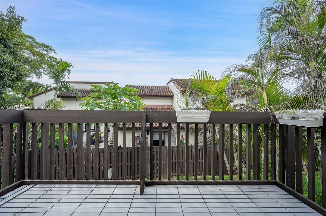 Active With Contract: $450,000 (3 beds, 2 baths, 1340 Square Feet)