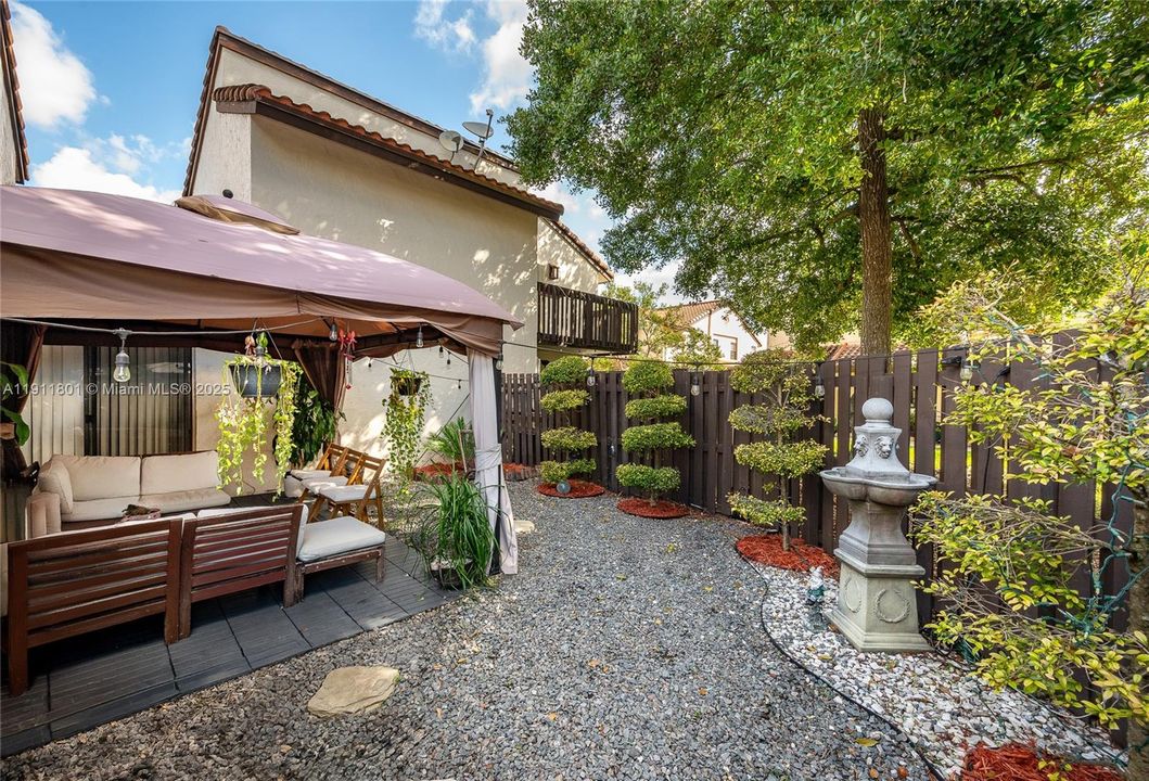 Active With Contract: $450,000 (3 beds, 2 baths, 1340 Square Feet)