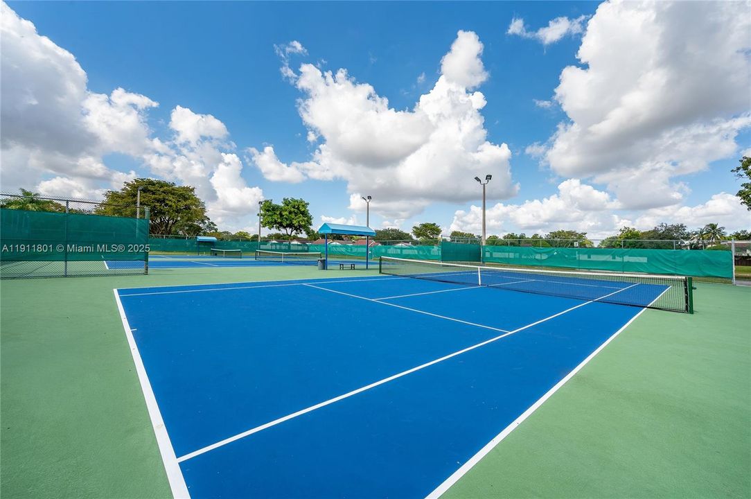 Active With Contract: $450,000 (3 beds, 2 baths, 1340 Square Feet)