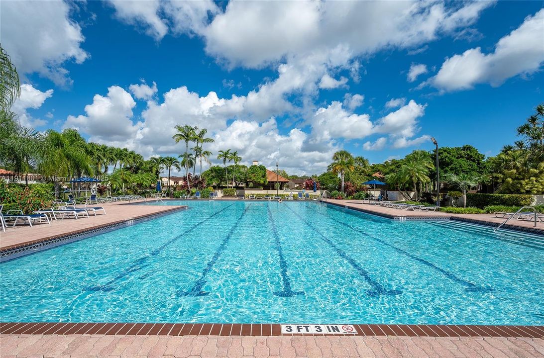 Active With Contract: $450,000 (3 beds, 2 baths, 1340 Square Feet)