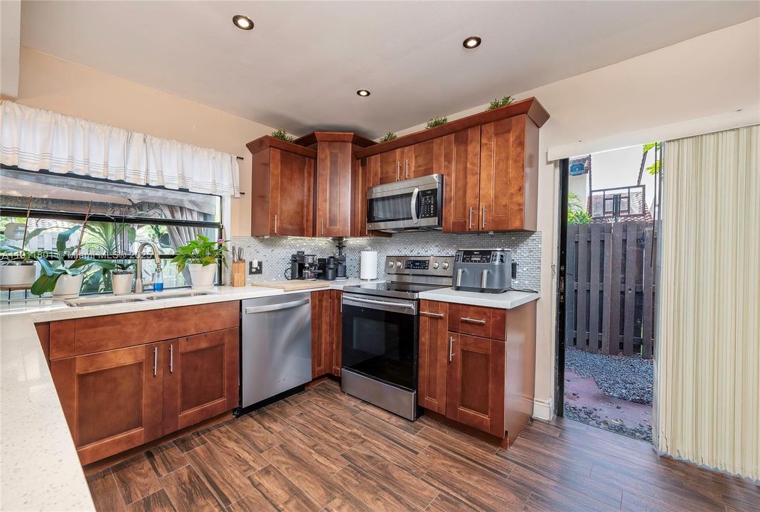 Active With Contract: $450,000 (3 beds, 2 baths, 1340 Square Feet)