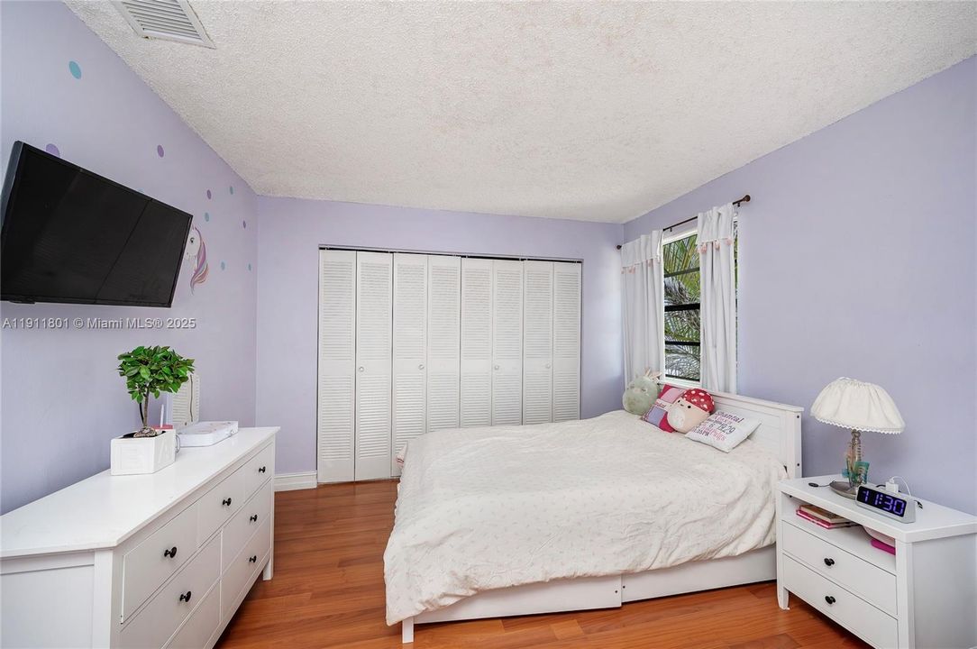 Active With Contract: $450,000 (3 beds, 2 baths, 1340 Square Feet)