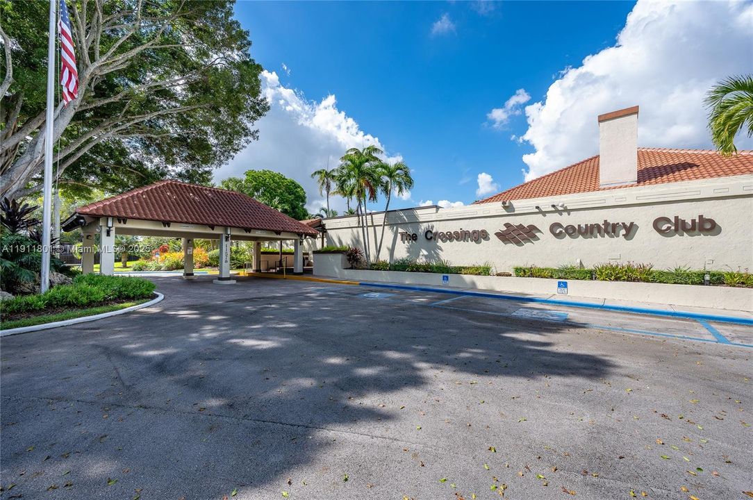 Active With Contract: $450,000 (3 beds, 2 baths, 1340 Square Feet)