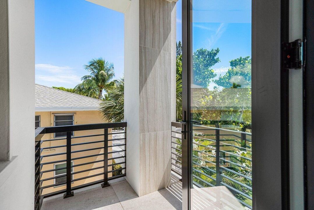 Guest Room Terrace
