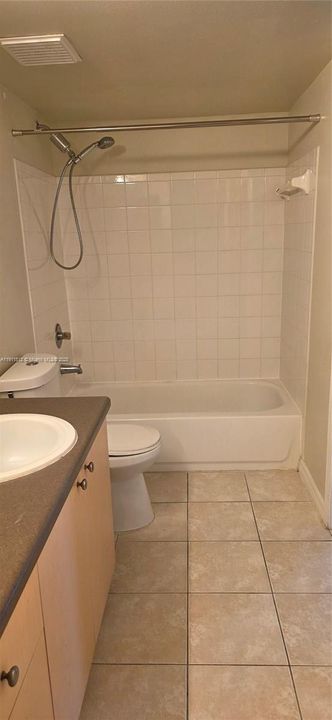 Active With Contract: $2,100 (1 beds, 1 baths, 0 Square Feet)