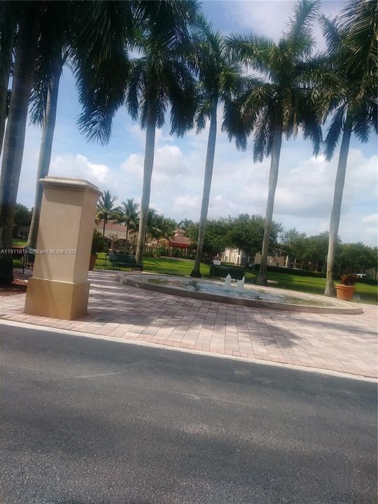 Active With Contract: $2,100 (1 beds, 1 baths, 0 Square Feet)