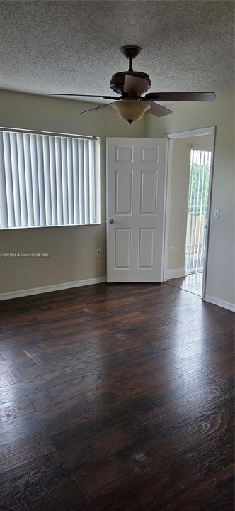 Active With Contract: $2,100 (1 beds, 1 baths, 0 Square Feet)