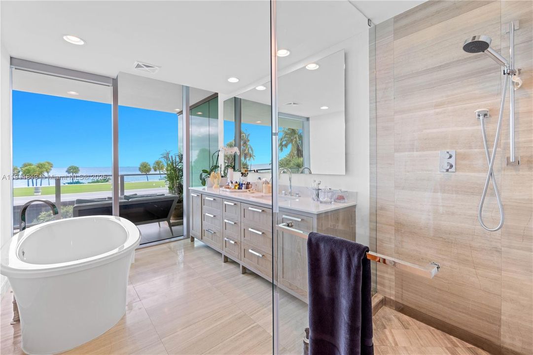 For Sale: $9,099,000 (4 beds, 6 baths, 3798 Square Feet)