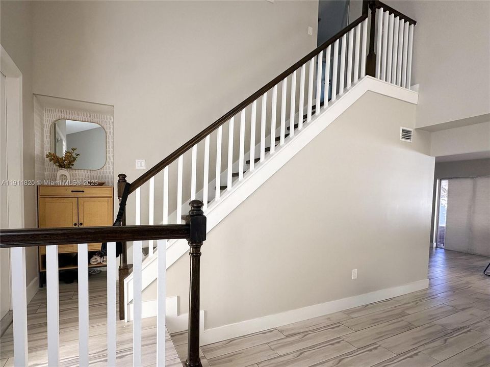 Active With Contract: $3,650 (3 beds, 2 baths, 1529 Square Feet)