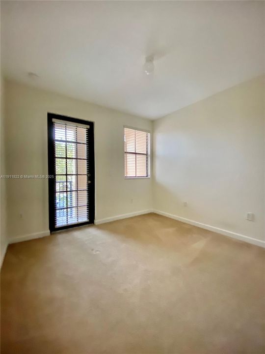 Recently Rented: $3,500 (3 beds, 2 baths, 1854 Square Feet)