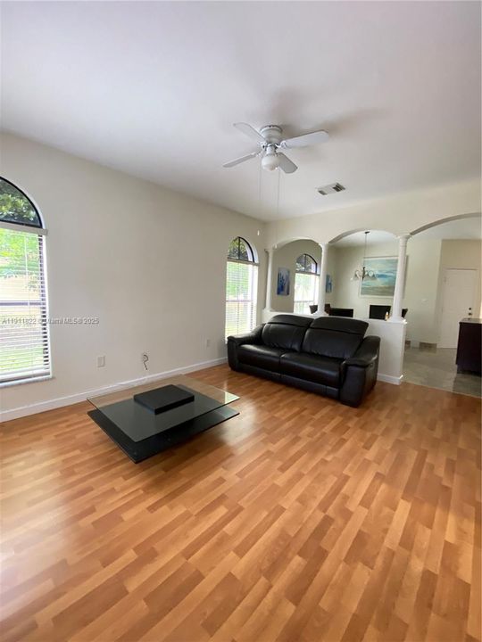 Recently Rented: $3,500 (3 beds, 2 baths, 1854 Square Feet)