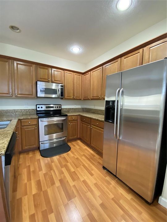 Recently Rented: $3,500 (3 beds, 2 baths, 1854 Square Feet)