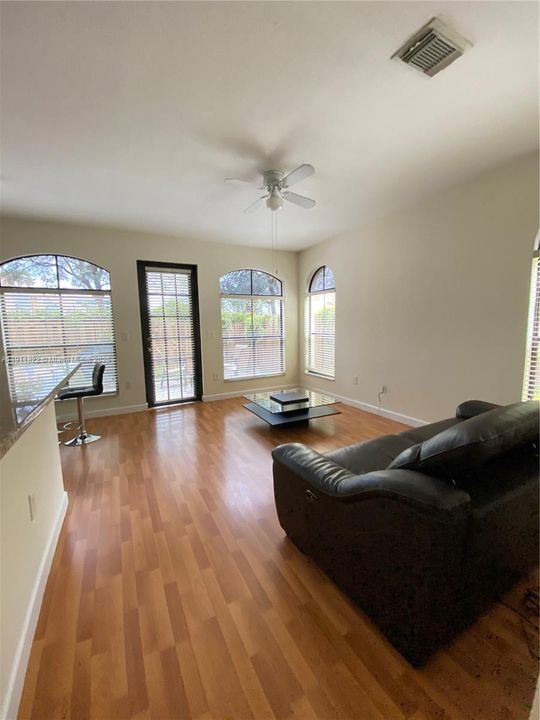 Recently Rented: $3,500 (3 beds, 2 baths, 1854 Square Feet)