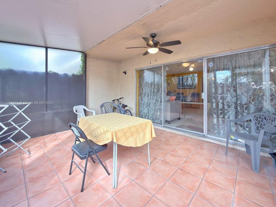 En Venta: $347,999 (3 camas, 2 baños, 1680 Pies cuadrados)