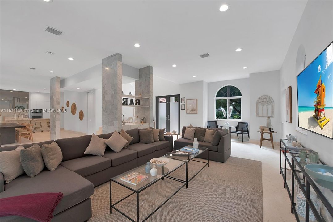 For Sale: $2,699,000 (5 beds, 4 baths, 3128 Square Feet)