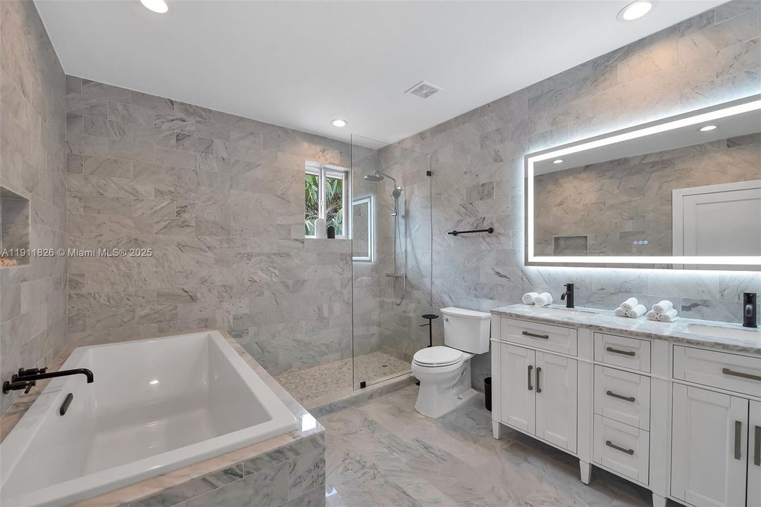 For Sale: $2,699,000 (5 beds, 4 baths, 3128 Square Feet)