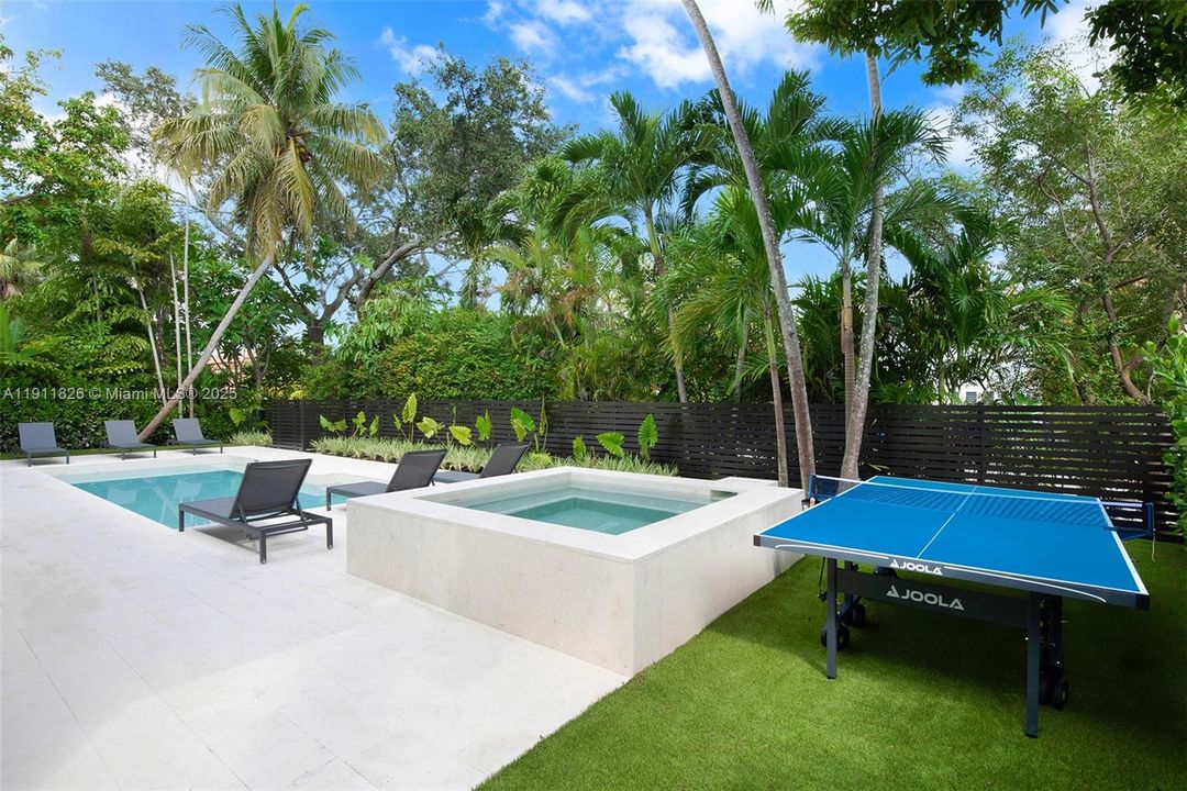 For Sale: $2,699,000 (5 beds, 4 baths, 3128 Square Feet)