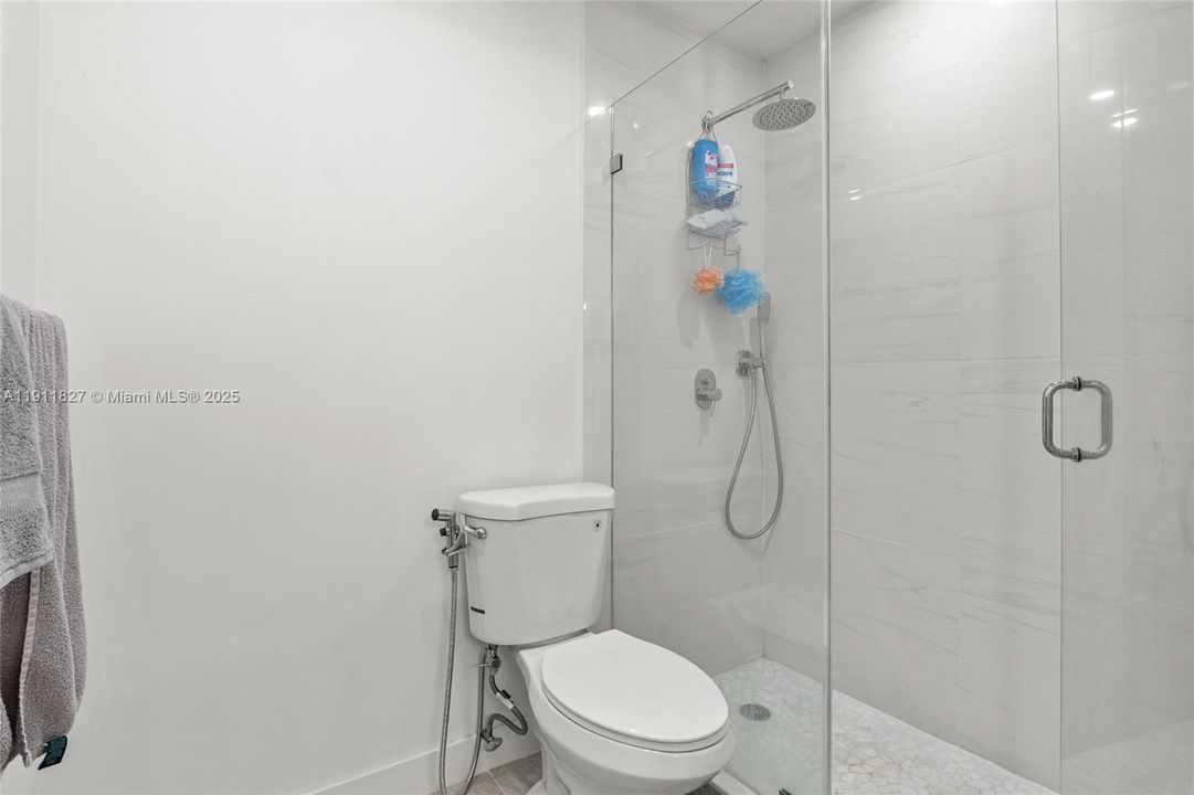 Active With Contract: $549,900 (3 beds, 2 baths, 1796 Square Feet)