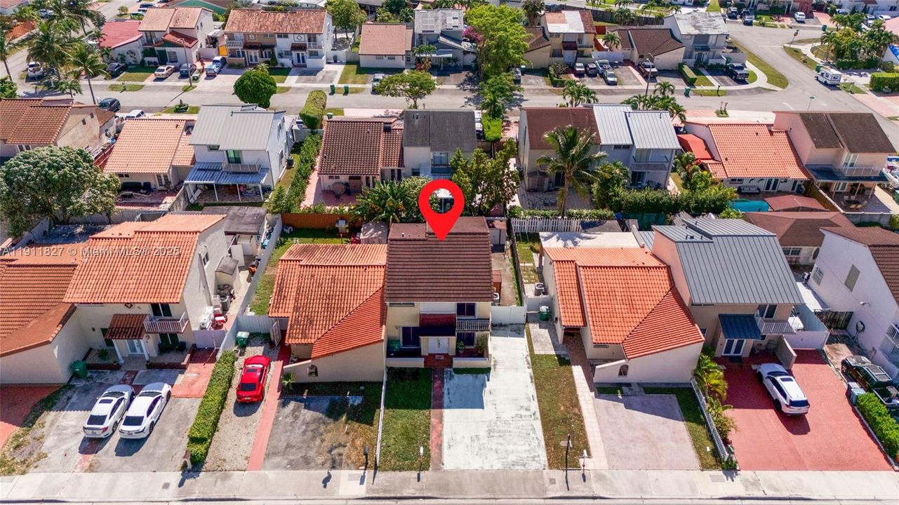 Active With Contract: $549,900 (3 beds, 2 baths, 1796 Square Feet)