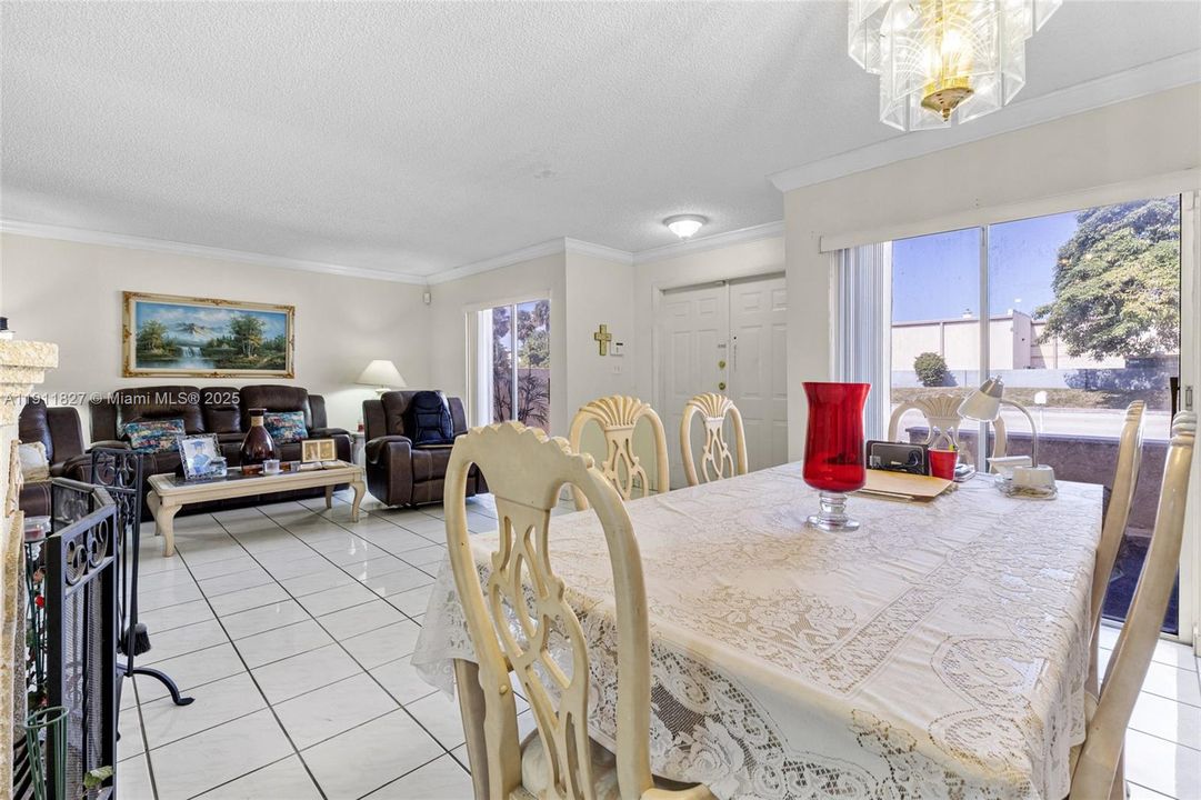 Active With Contract: $549,900 (3 beds, 2 baths, 1796 Square Feet)