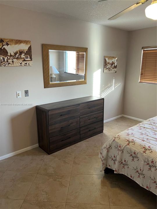 En Venta: $210,000 (1 camas, 1 baños, 1033 Pies cuadrados)